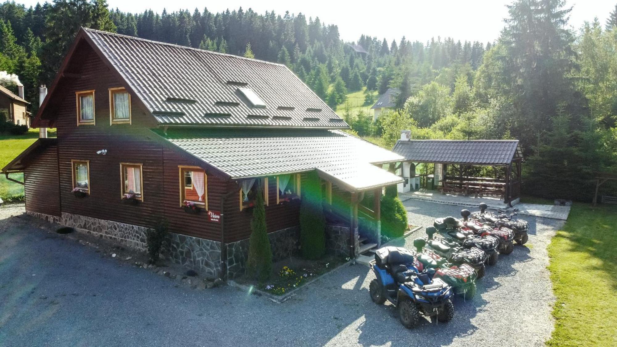 Vivien Vendeghaz Villa Borzont Exterior foto